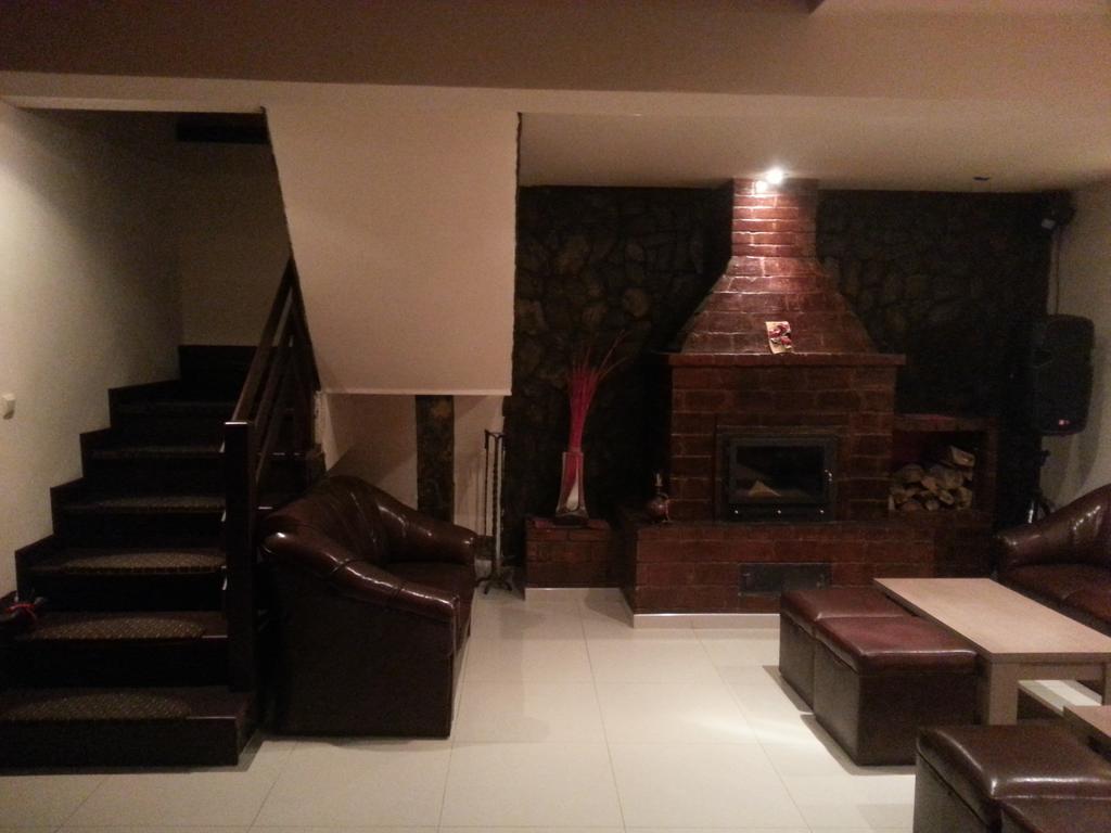 Casa De Vacanta Silvia Vărmaga Exteriör bild