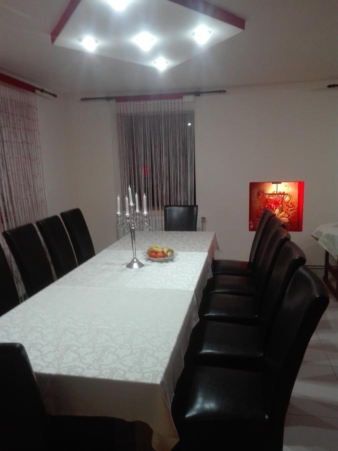 Casa De Vacanta Silvia Vărmaga Rum bild